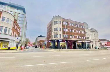 Trent Bridge Buildings, West Bridgford, Nottingham - Image 2